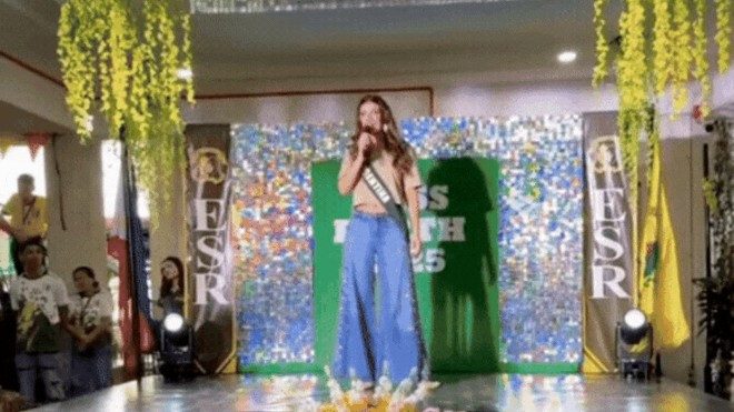 Choáng với bữa ăn của thí sinh hoa hậu Món bày trên lá chuối ăn bằng tay