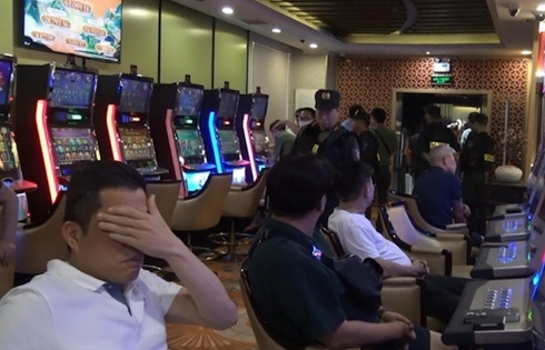 Cựu phó chủ tịch tỉnh 'đốt' hơn 7 triệu USD vào cờ bạc