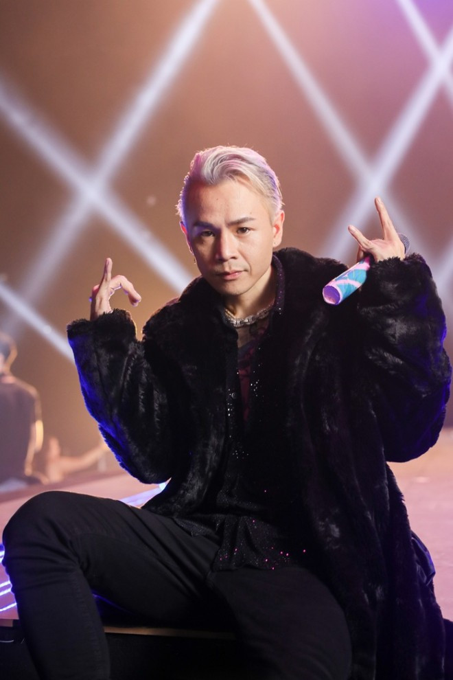 Hàng loạt MV bad boy của Binz biến mất