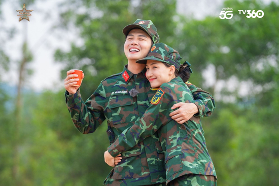 Tập 12 Sao Nhập Ngũ 2025: Hoà Minzy bất chấp chấn thương, kiên cường hoàn thành phần thi đu dây