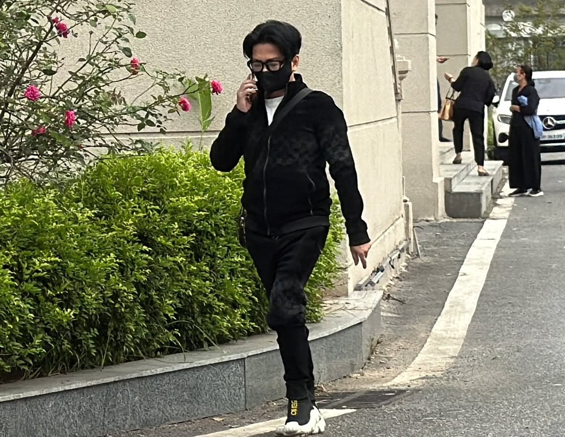 Vụ đánh bạc ở khách sạn Pullman: Ca sĩ Vũ Ngọc Hà xuất hiện tại tòa với tư cách bị cáo - Ảnh 2.