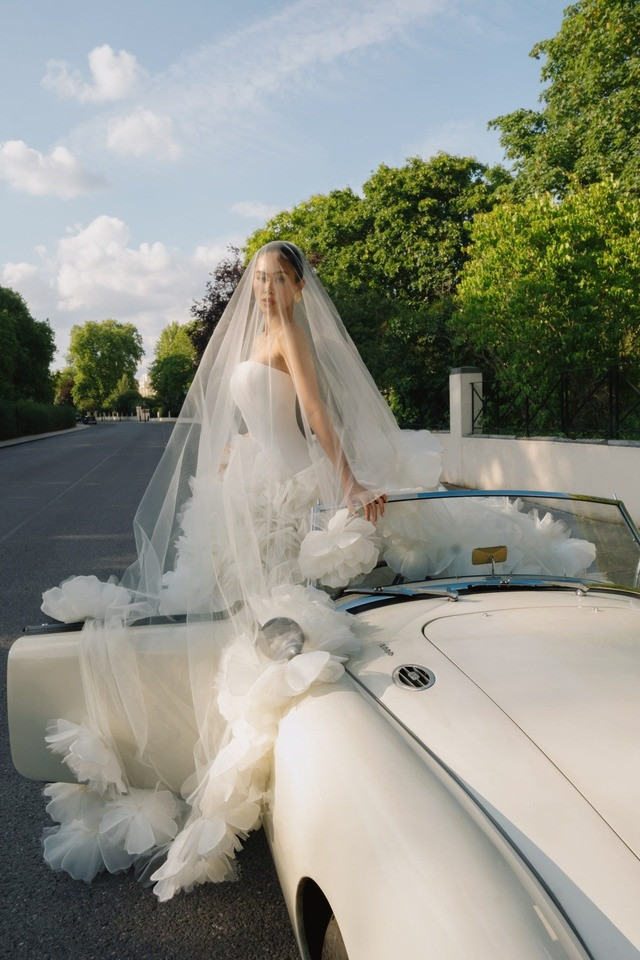 Ái nữ tỷ phú Johnathan Hạnh Nguyễn sống xa xỉ vạn người mơ trước khi lấy chồng Tây