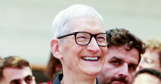 Apple chạm mốc vốn hóa đỉnh cao 4.000 tỷ USD lần đầu tiên trong lịch sử