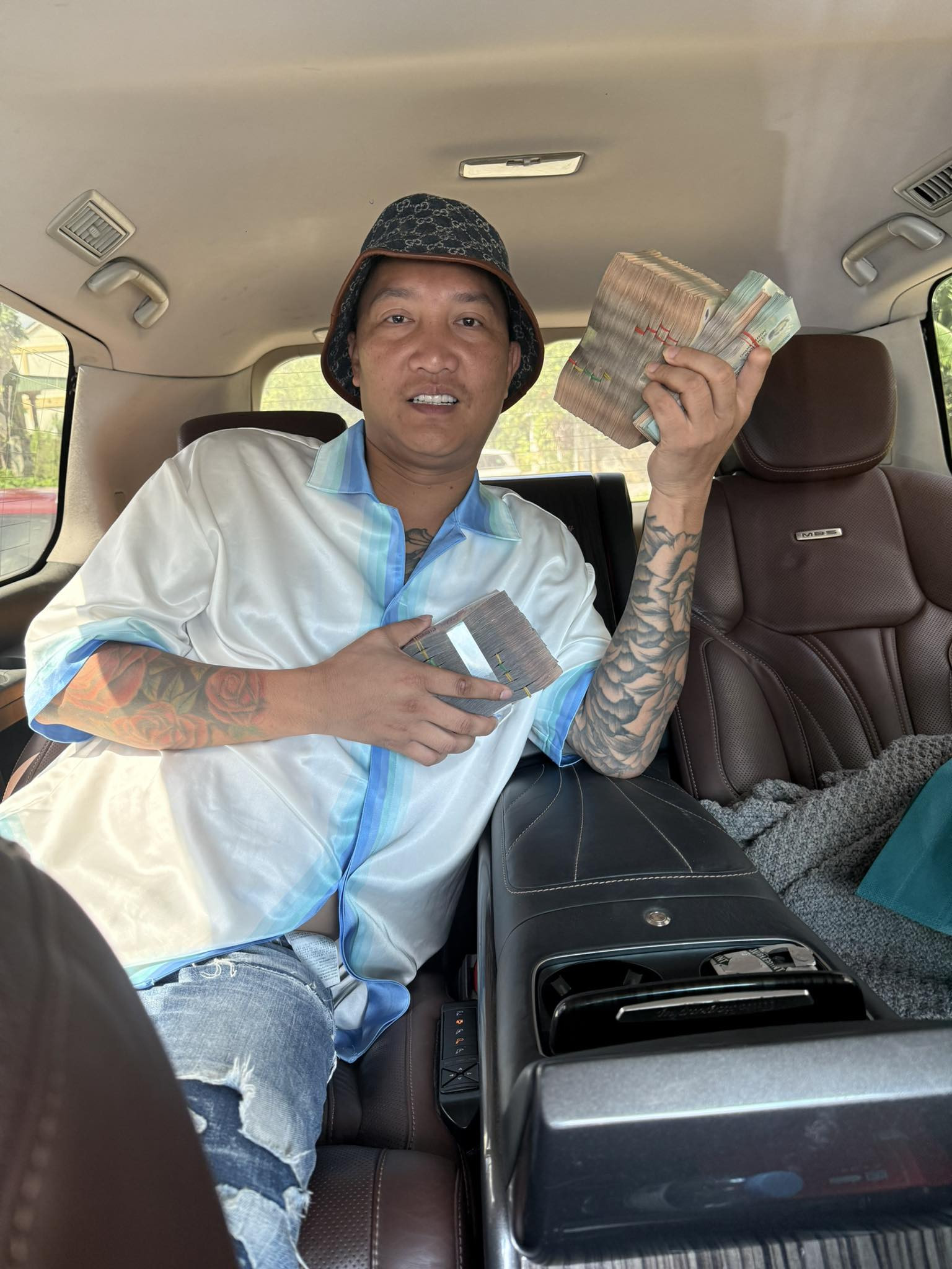 Động thái căng đét phía Huấn Hoa Hồng giữa ồn ào bị cả MXH gọi tên