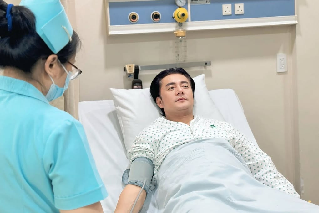 dien vien phim lat mat 7dut hoan toan gan got chan khi choi pickleball1