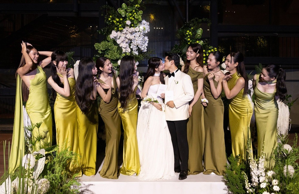 Phản ứng sốc của thanh niên khi bị tóm trà trộn vào hôn lễ Á hậu Quỳnh châu để phông bạt