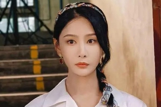 Đóng 99 cảnh hôn trong 10 ngày, nữ diễn viên bị bạn trai 'đá' vì lý do bất ngờ