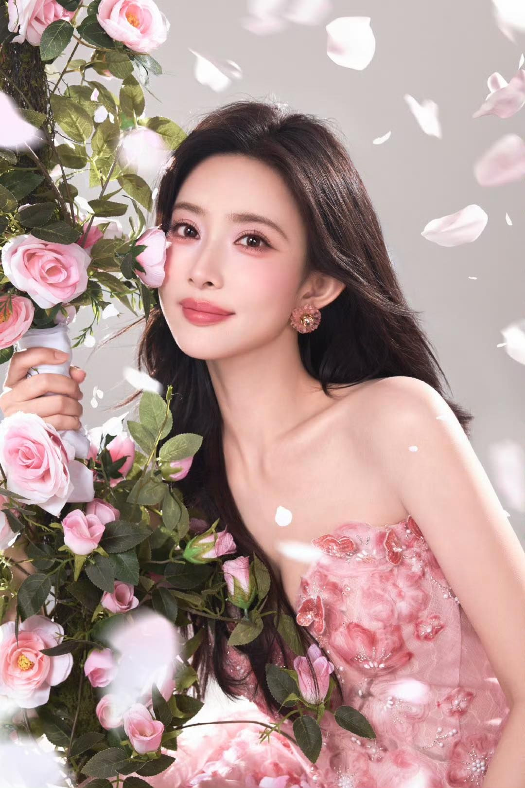 Thần Tài lẫn quý nhân chiếu mệnh sau ngày 3/10/2025, 3 con giáp sẽ hưởng lộc trời ban, sự nghiệp 'cất cánh', may mắn ngập tràn - Ảnh 1