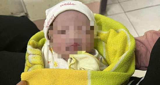 Bé gái sơ sinh bị bỏ rơi trong nhà hoang, không một thông tin để lại