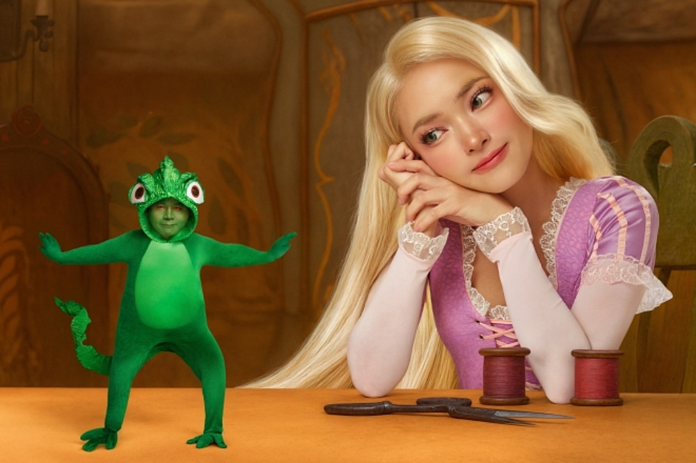 Bộ ảnh đặc biệt chứng minh Binz và Châu Bùi vẫn mặn nồng