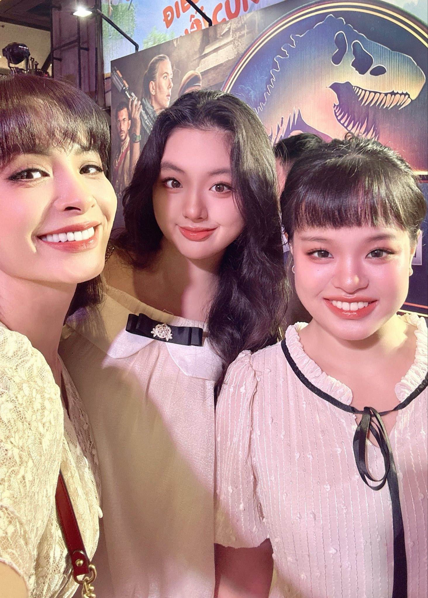 Được khen là đối thủ của Lọ Lem nhan sắc con gái siêu mẫu Thúy Hạnh đời thật ra sao