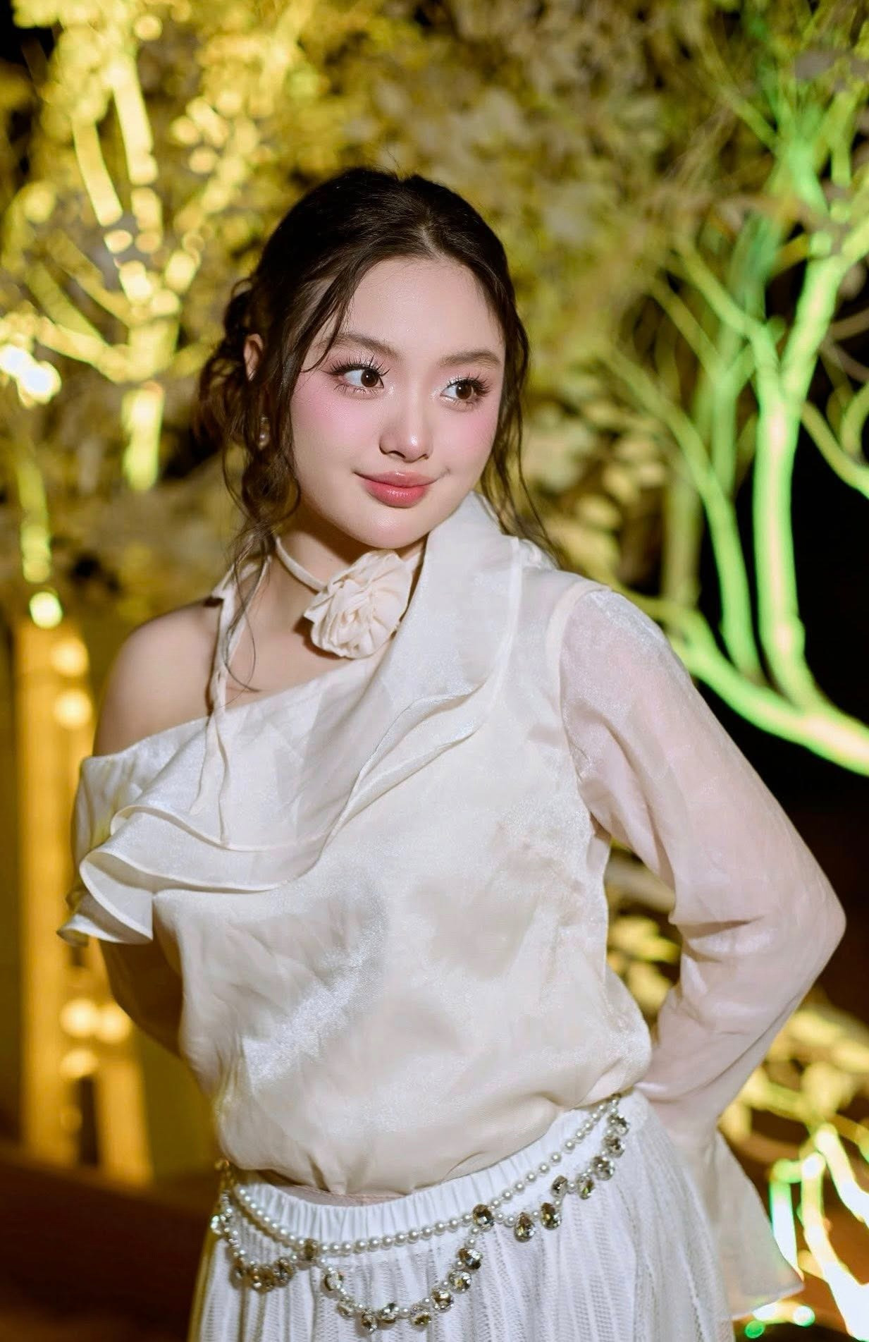 Được khen là đối thủ của Lọ Lem nhan sắc con gái siêu mẫu Thúy Hạnh đời thật ra sao