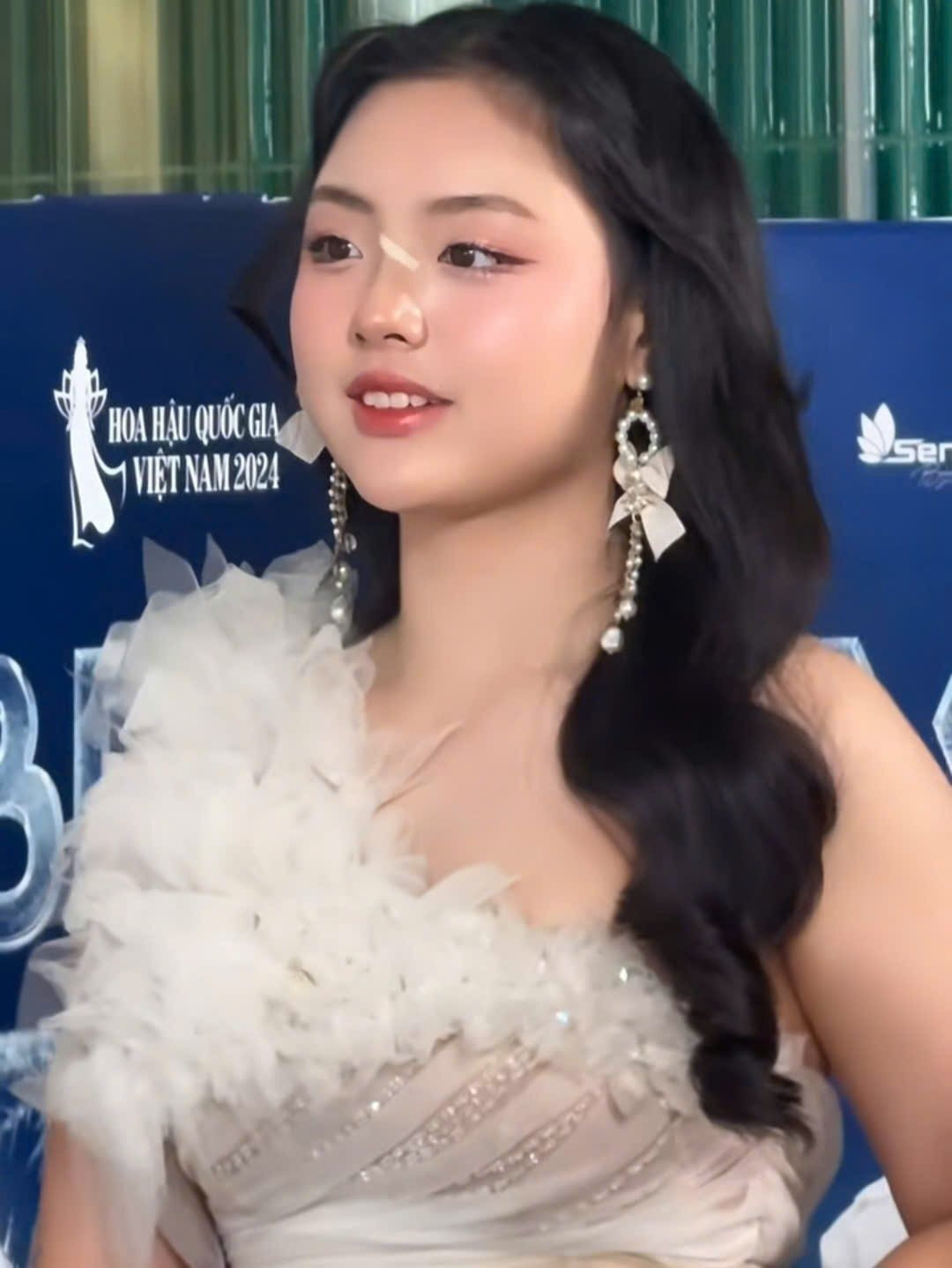 Được khen là đối thủ của Lọ Lem nhan sắc con gái siêu mẫu Thúy Hạnh đời thật ra sao