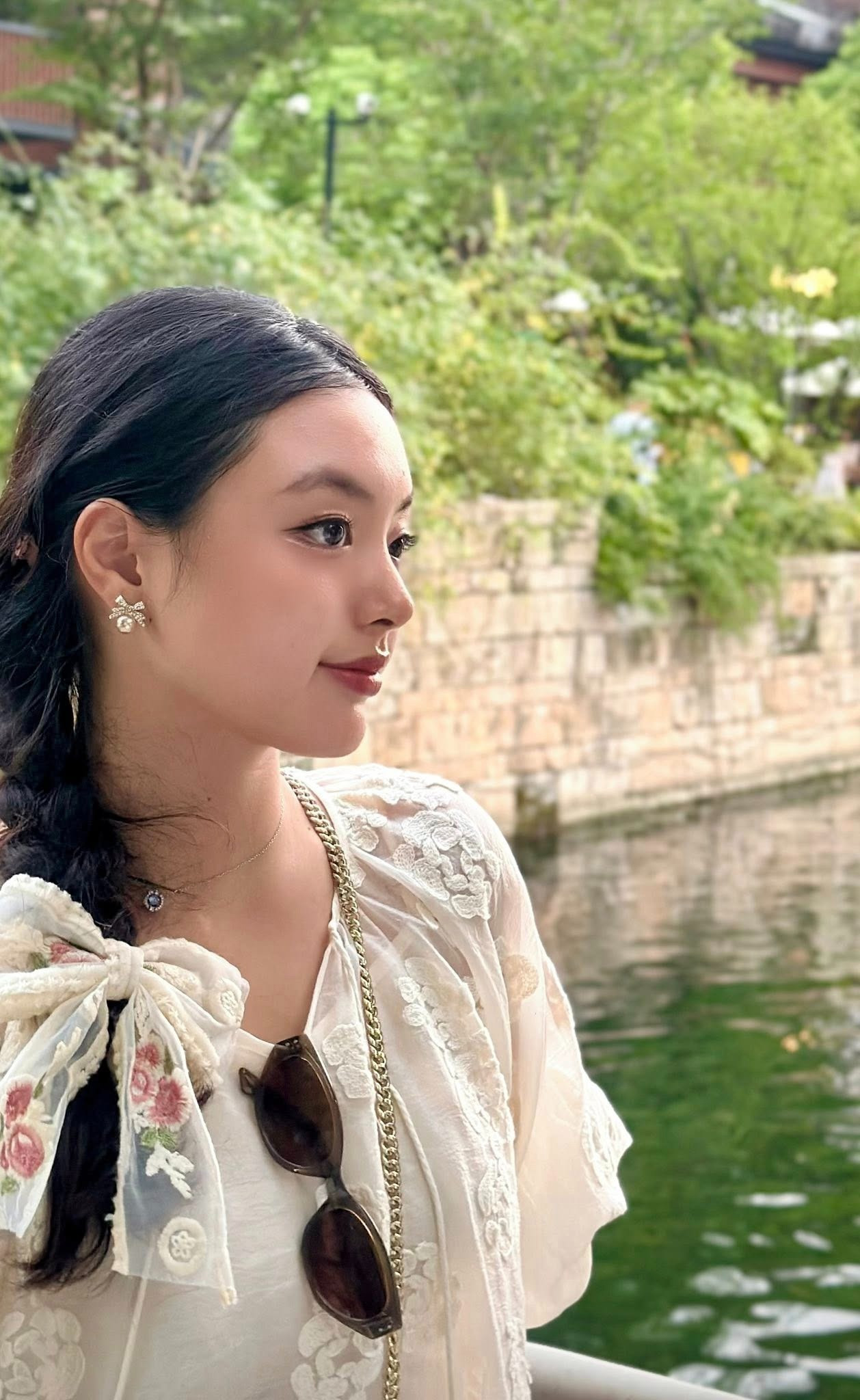 Được khen là đối thủ của Lọ Lem nhan sắc con gái siêu mẫu Thúy Hạnh đời thật ra sao