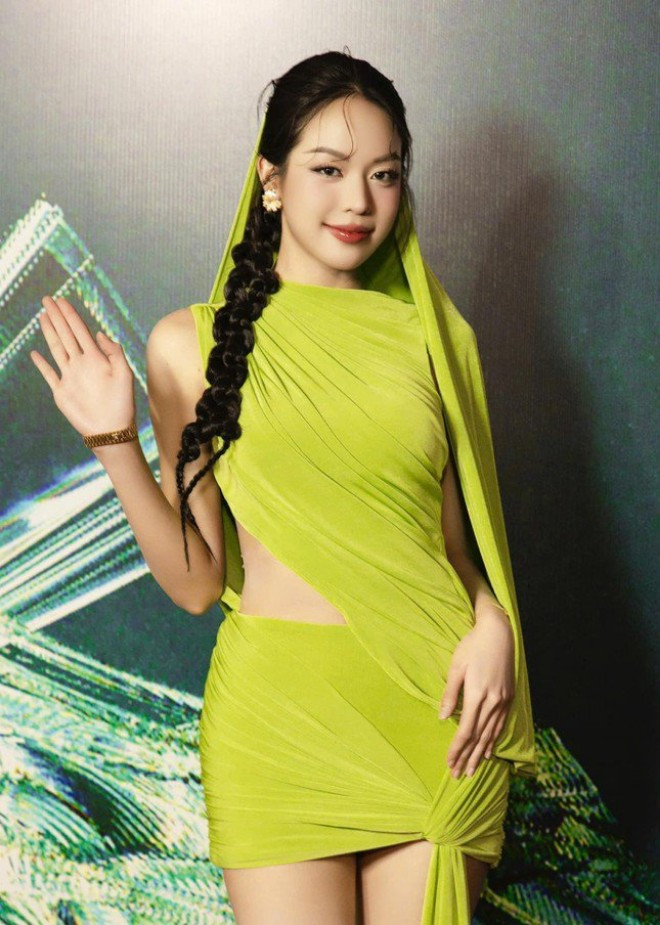 Hoa hậu Thanh Thủy bị hiểu lầm tiêm môi