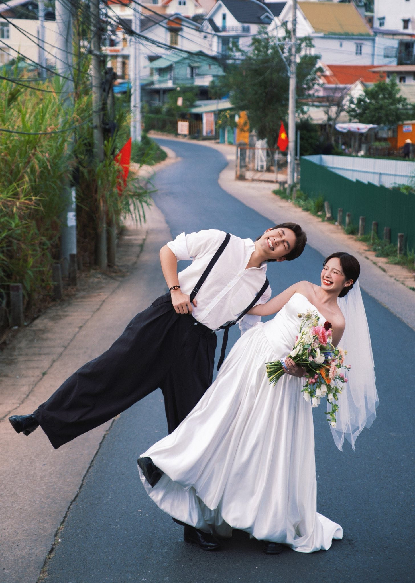 Hot nhất Vbiz Lễ vu quy cặp đôi phim giờ vàng Đình Tú Ngọc Huyền