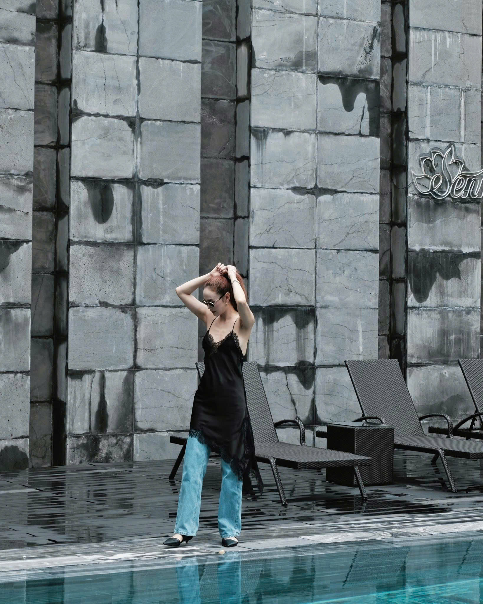 Minh Hằng bị chê luộm thuộm với mốt diện váy ngủ ra đường