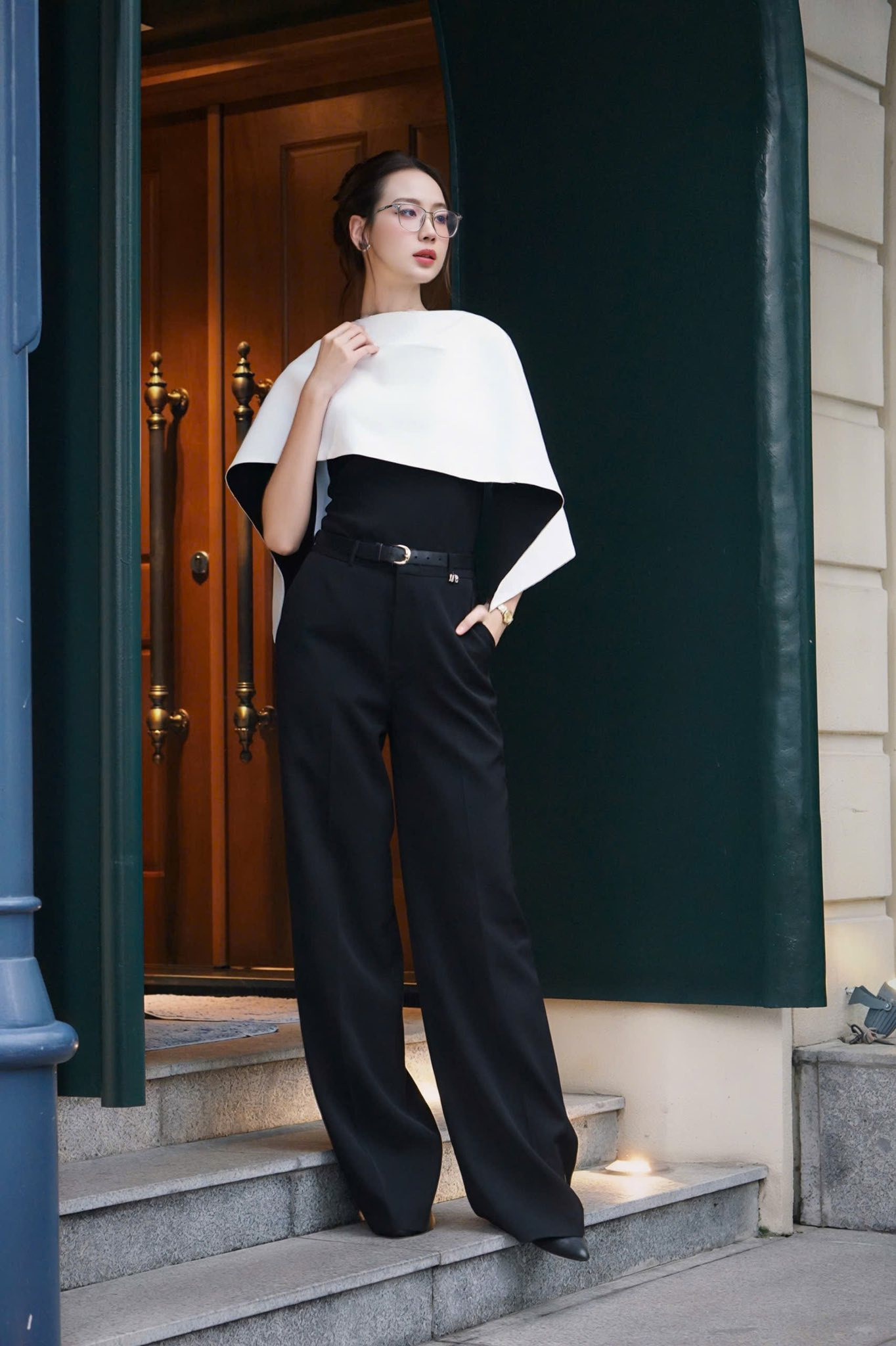 Bảo Ngọc diện váy hai dây khoe lưng ong gây sốt trên mạng xã hội - Ảnh 8.