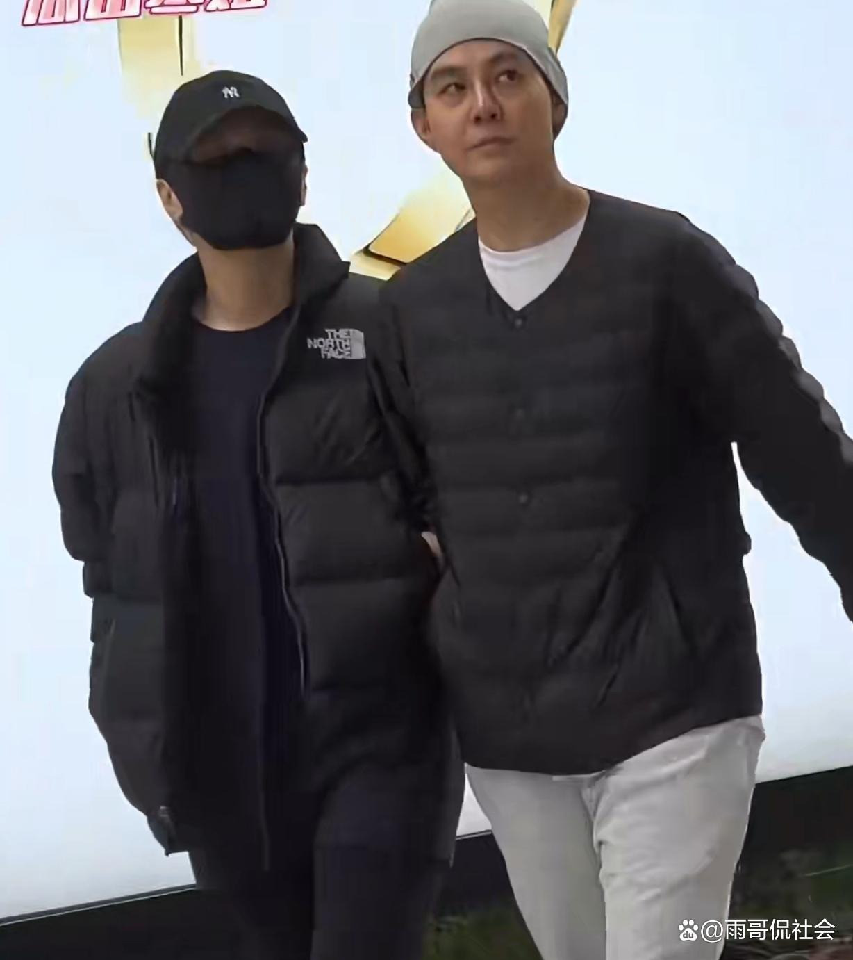 Chung Hân Đồng lộ ảnh hẹn hò đồng giới ngoại hình giống hệt Trần Quán Hy