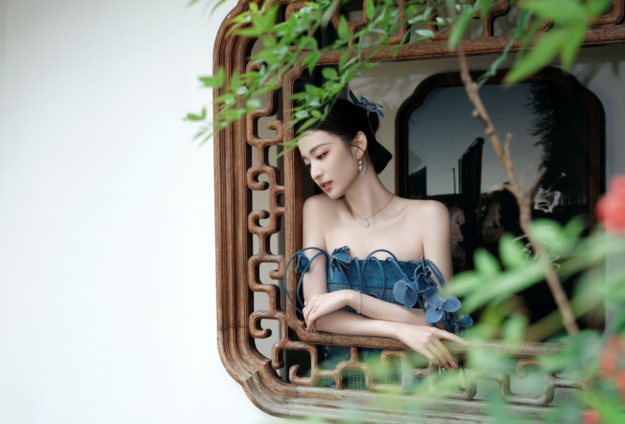 Sau hôm nay, thứ Sáu 31/10/2025, 3 con giáp lộc nhiều hơn sông, tài vận sáng như trăng Rằm, chính thức hết khổ - Ảnh 1