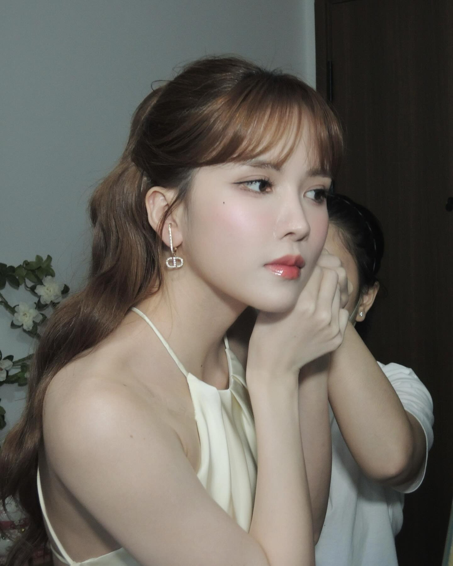 Thiều Bảo Trâm khoe cận làn da sau trùng tu gây ngỡ ngàng