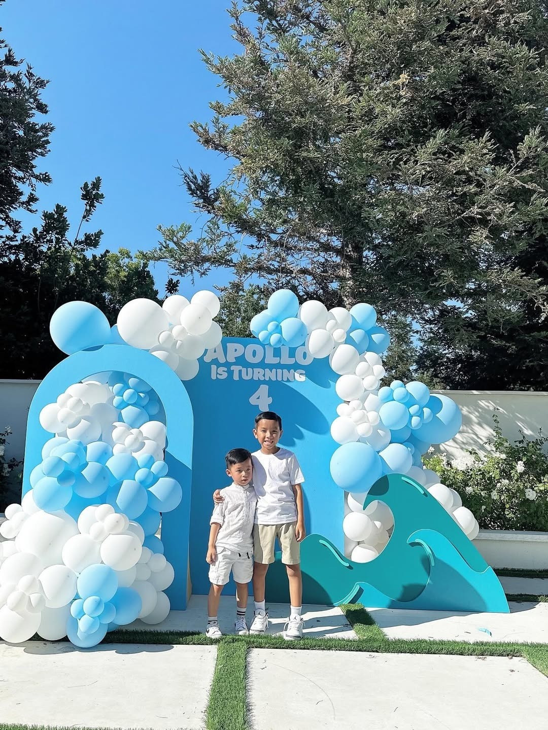 Hoa hậu Phạm Hương hiện tại ra sao