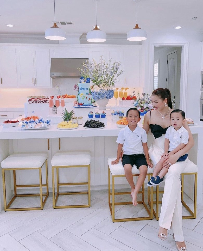 Hoa hậu Phạm Hương hiện tại ra sao