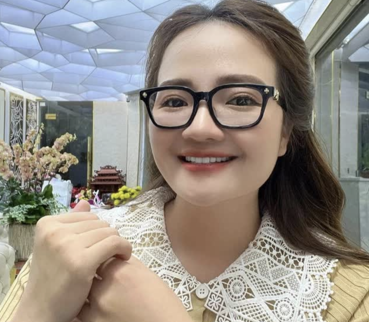 Loạt hành động gây tranh cãi phía Hoàng Hường sau khi nữ Tiktoker bị bắt vì tội trốn thuế