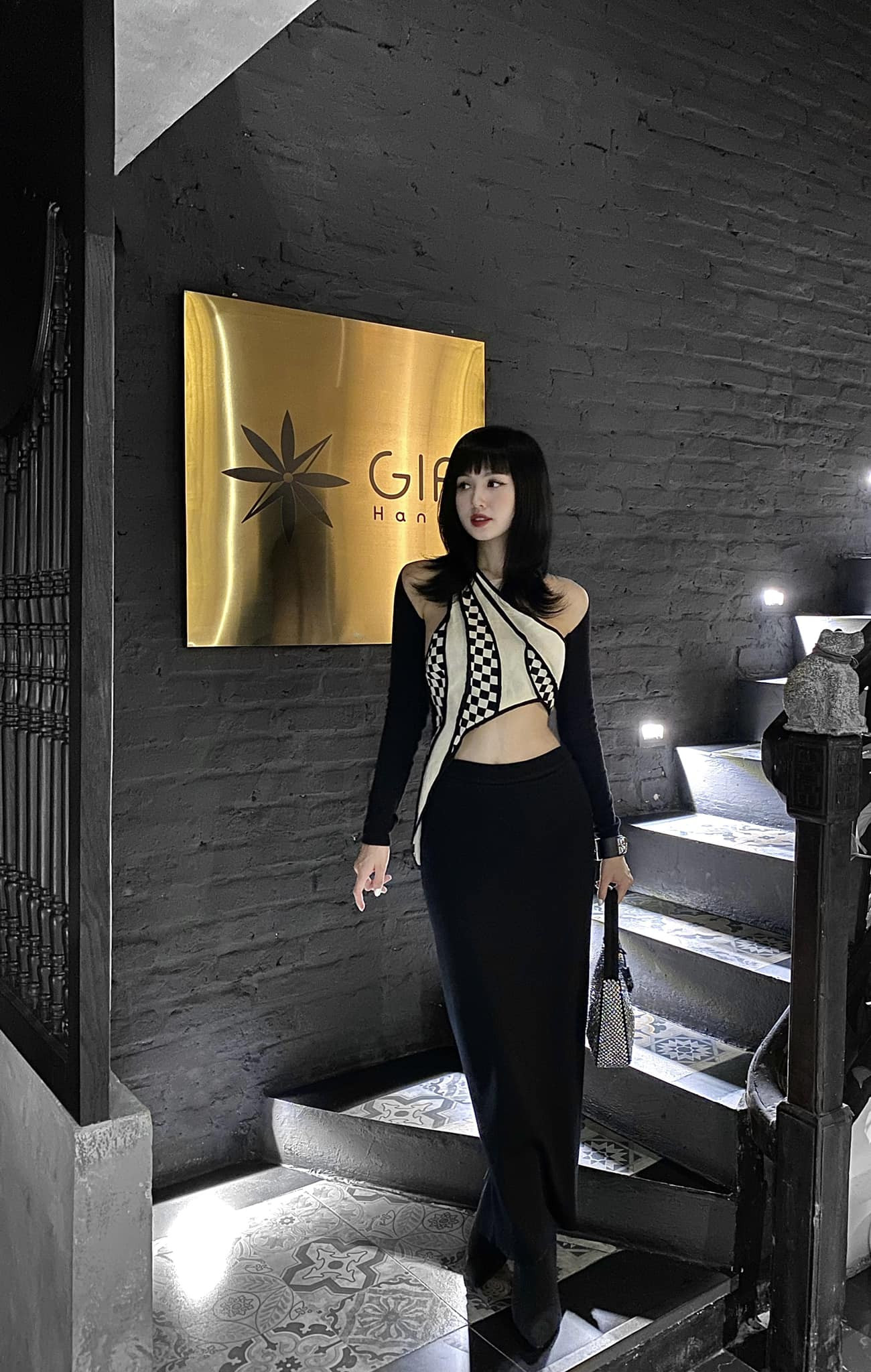 Cách mix đồ 'hack tuổi', tôn dáng của Tâm Tít - Ảnh 5.