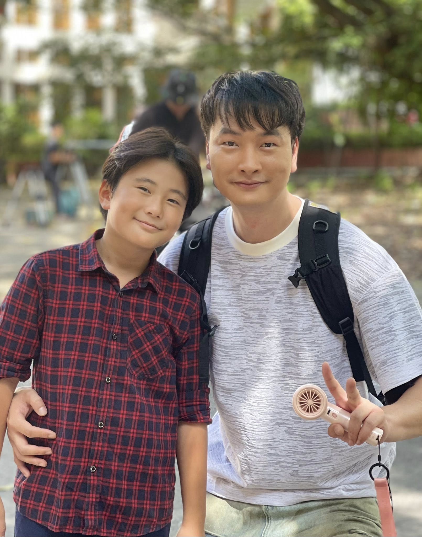 Khán giả bất ngờ khi Cách em 1 milimet với dàn diễn viên ấu thơ - trưởng thành giống nhau đến ngỡ ngàng - Ảnh 5.