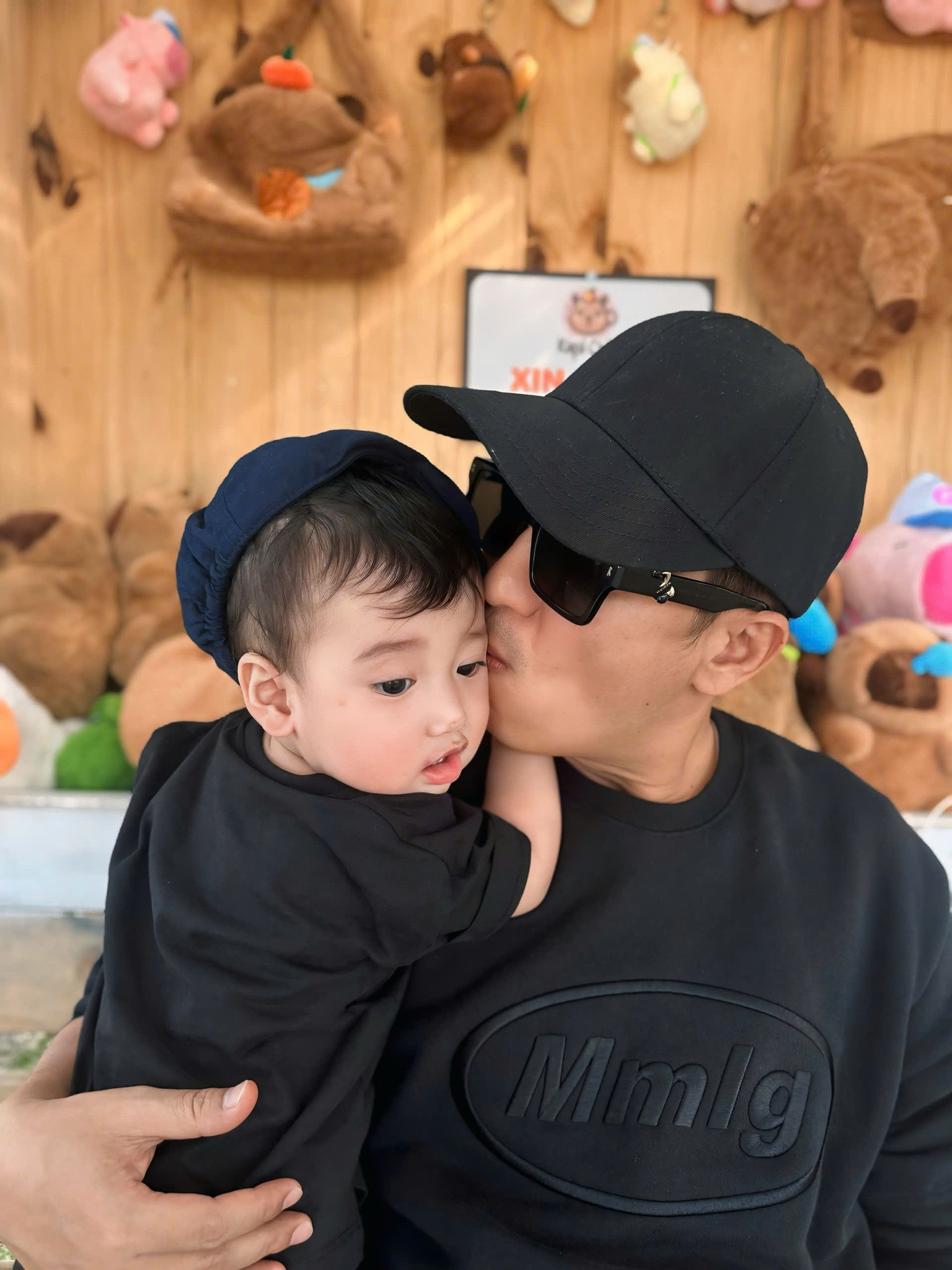 Trường Giang Nhã Phương mừng sinh nhật con trai khoe cận cảnh gương mặt quý tử