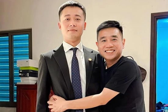 Tiến Nguyễn khoe 'ăn nên làm ra', mở công ty lớn sau khi Quang Linh Vlogs bị bắt?