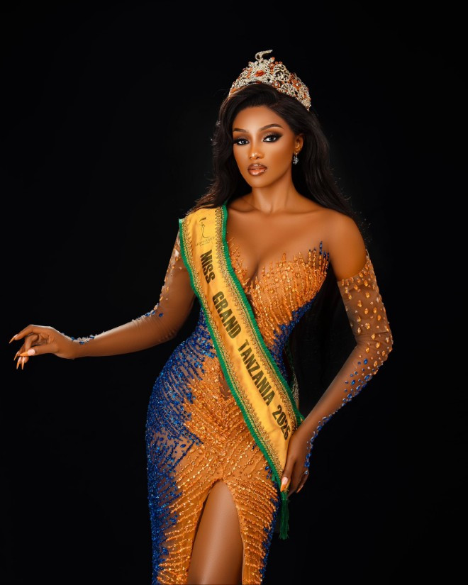 Chân dung nàng hậu gây tò mò trong tâm bão của hoa hậu Yến Nhi