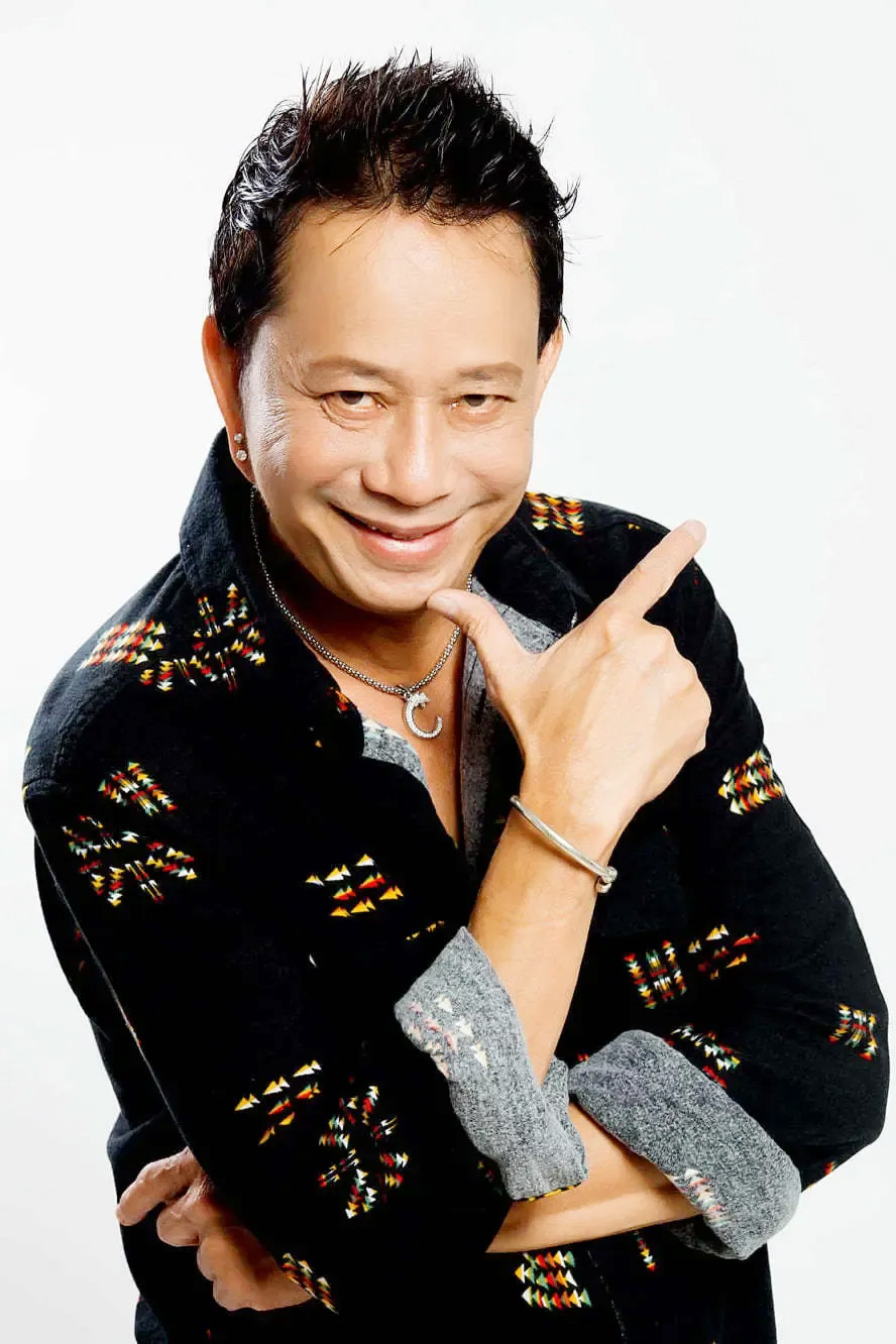 Nam danh hài thời trẻ là tay chơi xe hiệu khét tiếng, tuổi 70 về bán cơm tấm cùng vợ kém 29 tuổi- Ảnh 4.