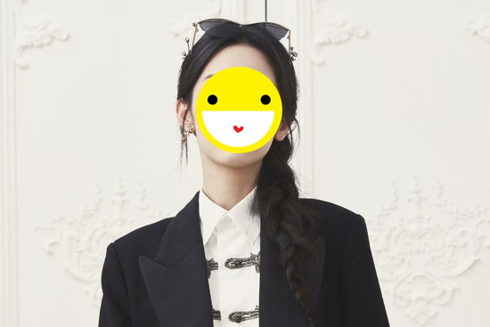 Nữ diễn viên lườm nguýt Địch Lệ Nhiệt Ba: Đẹp xuất sắc nhưng thái độ nhiều lần gây tranh cãi