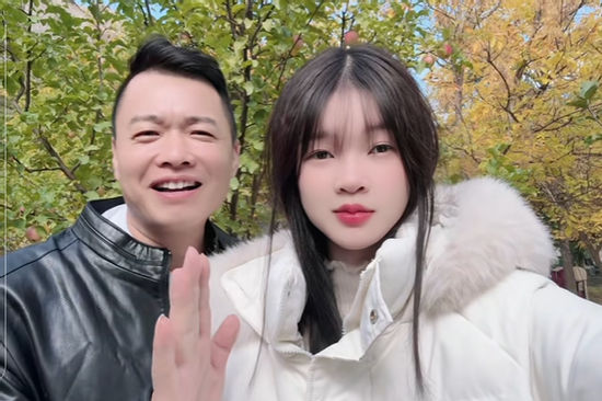 Sốc trước danh tính bạn gái mới kém 26 tuổi của chồng cũ Hằng Du Mục