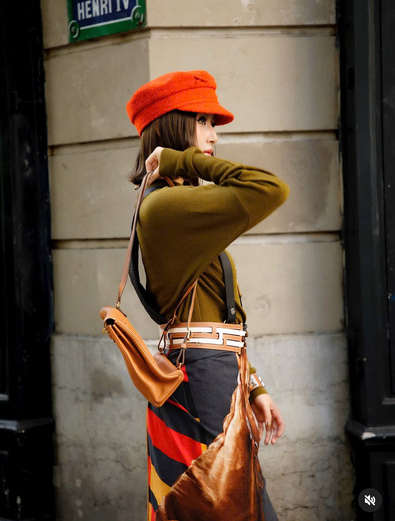 Quỳnh Anh Shyn ấn tượng với phong cách thời trang tại Paris - Ảnh 4.