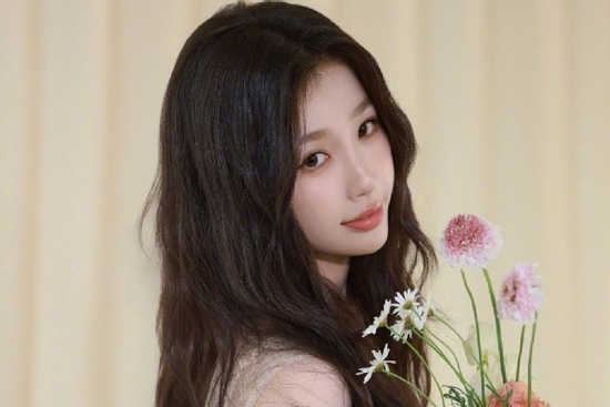 Động thái của Ngu Thư Hân sau 2 tháng vướng ồn ào