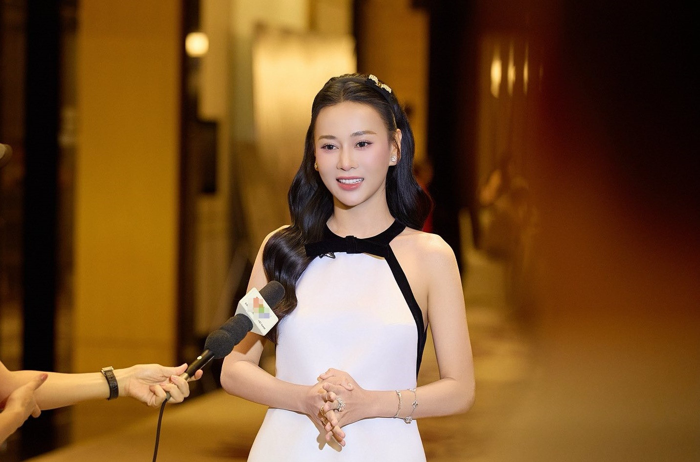 Giữa ồn ào đời tư Phương Oanh tiết lộ lý do đóng phim trở lại