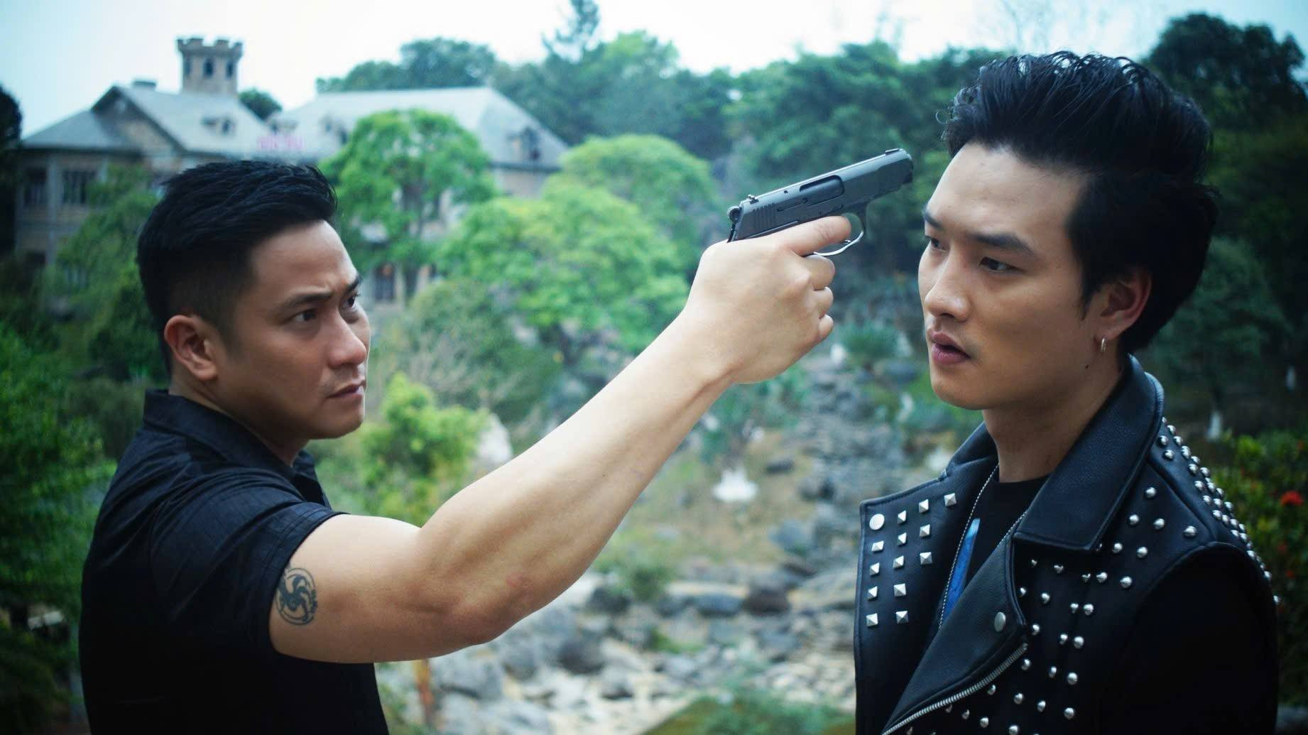 Bất ngờ với hình ảnh diễn viên Minh Tiệp trong vai công an và tù tội - Ảnh 4.