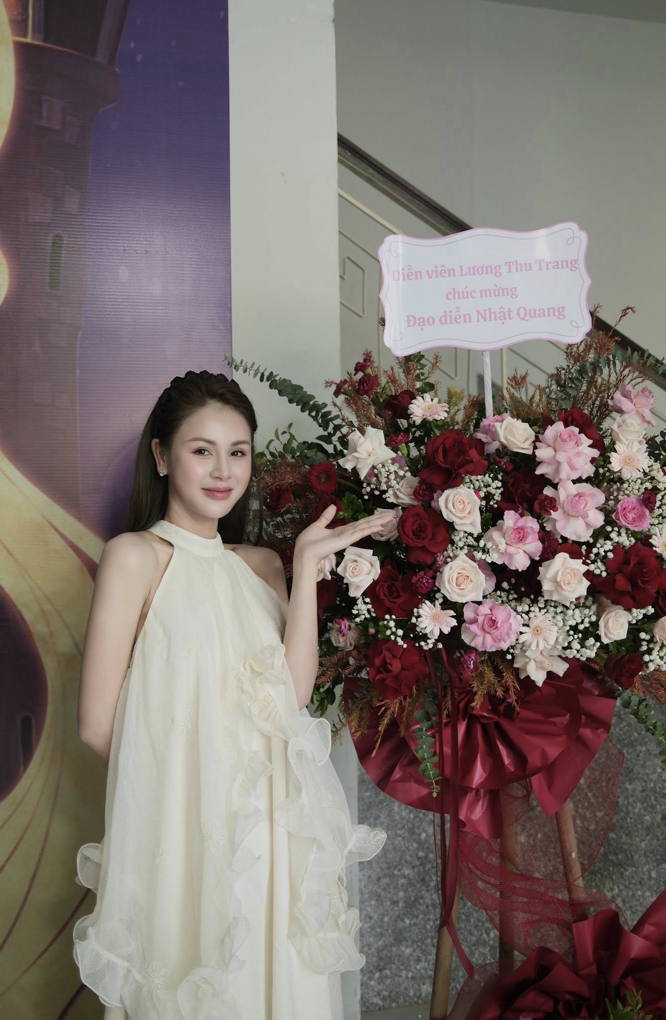 Lương Thu Trang mix đồ xuống phố ngày thu sang chảnh và nữ tính - Ảnh 2.