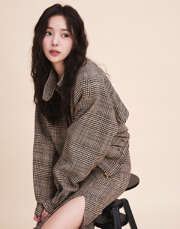 Trúng số độc đắc vào đúng ngày 9/10/2025, Thiên Tài dẫn đường, Tài Tinh chỉ lối, 3 con giáp 'gánh bạc gánh vàng' về nhà, tiền tài quấn lấy thân, sung túc bất ngờ - Ảnh 2