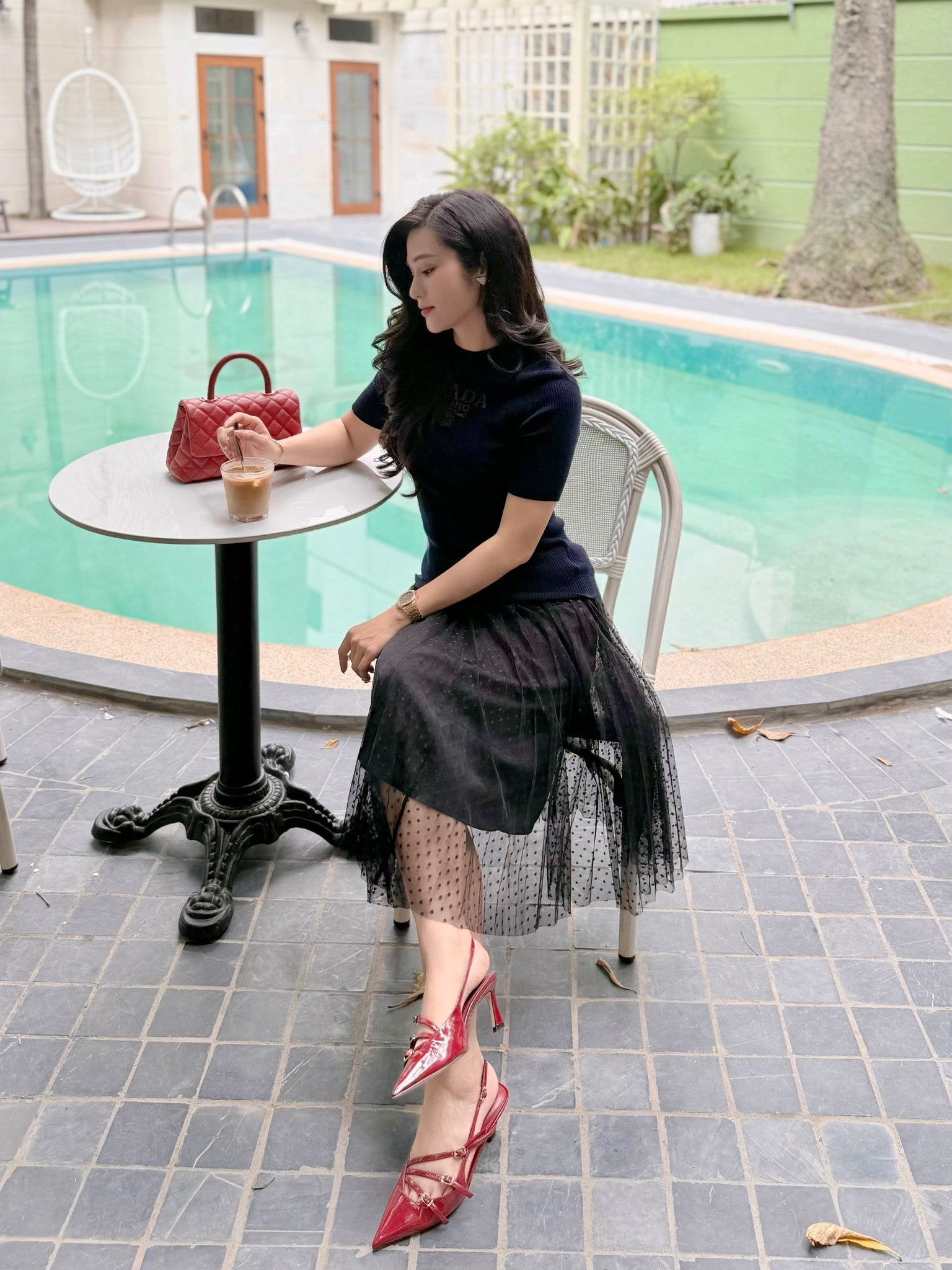 BTV Minh Trang diện trang phục trên truyền hình và đời thực khác nhau ra sao? - Ảnh 12.