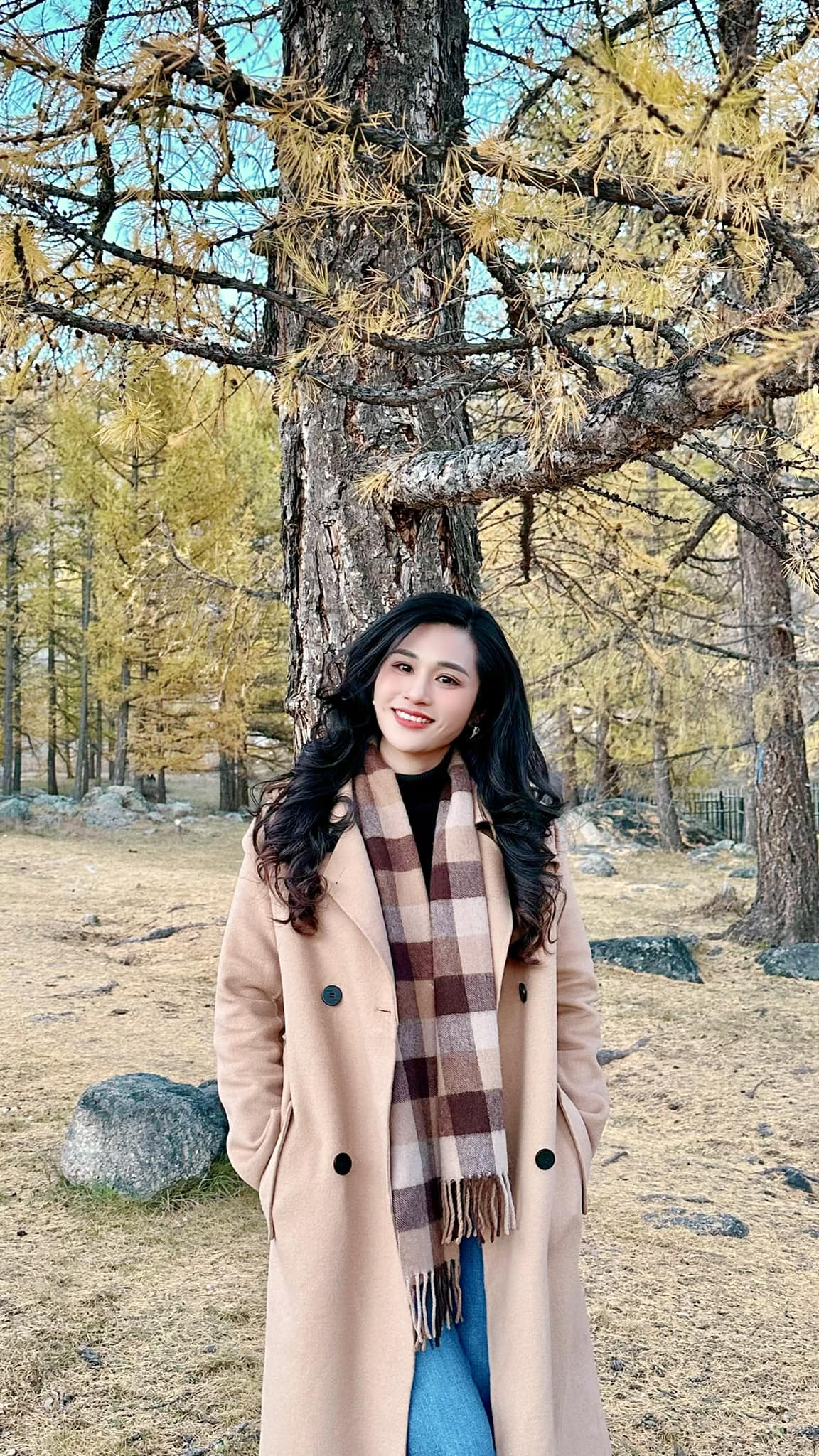 BTV Minh Trang diện trang phục trên truyền hình và đời thực khác nhau ra sao? - Ảnh 15.