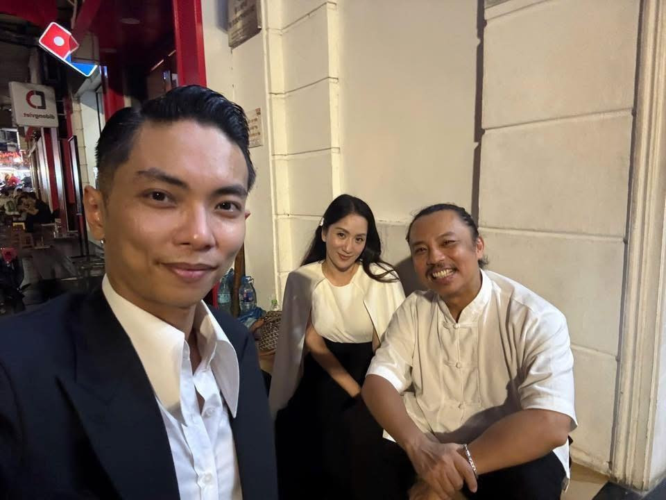 Bức ảnh hé lộ mối quan hệ giữa cặp đôi Phan Hiển Khánh Thi cùng tình cũ Chí Anh