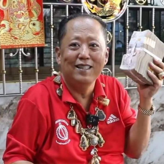 Con trai có nhân tình, sợ gia đình con tan vỡ, người đàn ông treo thưởng cho người xử lý 'tiểu tam'