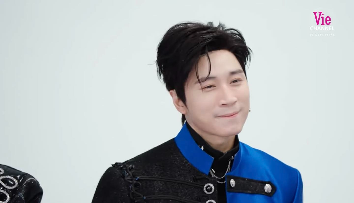 Dàn Anh Trai Say Hi bị chê makeup thảm họa lạm dụng tóc giả