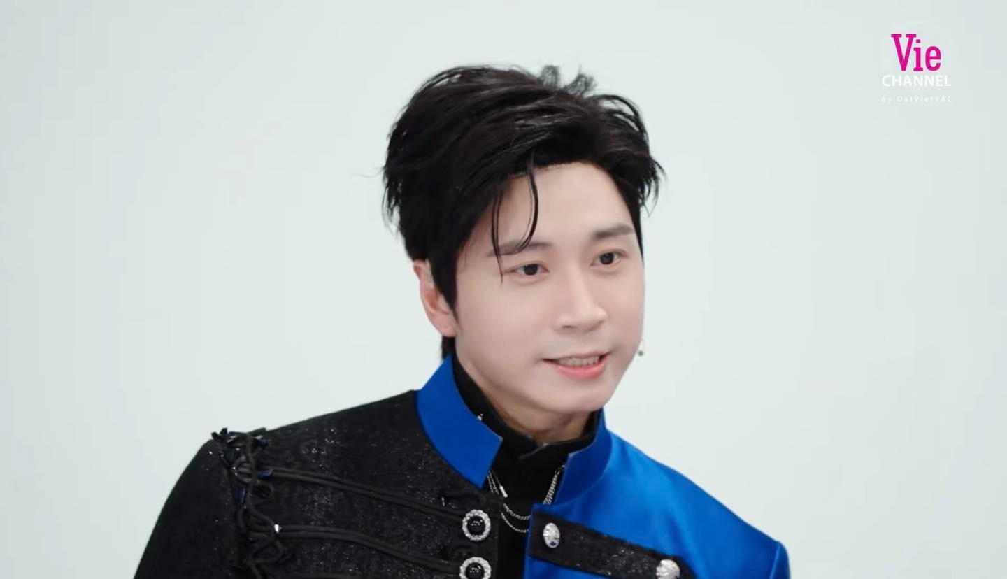 Dàn Anh Trai Say Hi bị chê makeup thảm họa lạm dụng tóc giả