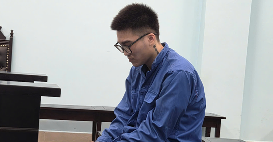 Ghen tuông, hai người đàn ông hỗn chiến trong đêm ở Hà Nội