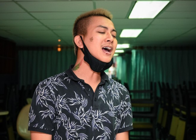 Hoài Lâm làm điều bất ngờ trên cơ thể mình